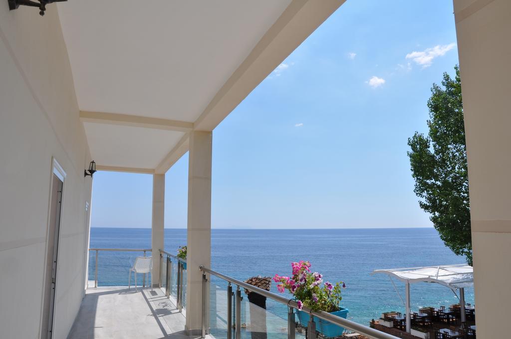 Guesthouse Riviera "Xh&M" Dhërmi Dış mekan fotoğraf